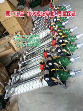 點擊查看詳細(xì)信息<br>標(biāo)題：發(fā)往山西太原MQT-120/2.3氣動錨桿鉆機及配件 閱讀次數(shù)：1986