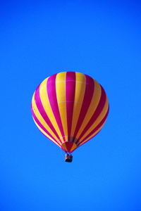 蛟河市嬰幼服裝有限責(zé)任公司